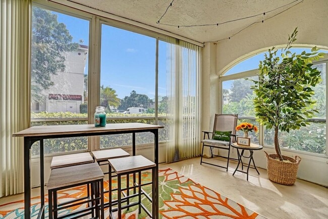 Building Photo - 107 Half Moon Cir