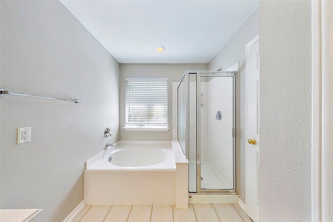 Building Photo - 107 N Camellia Grove Cir