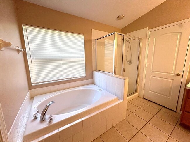 Building Photo - 12412 Cedarfield Dr