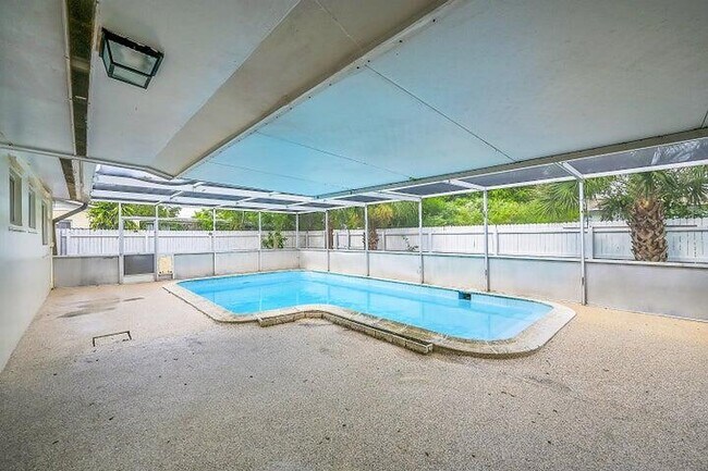 Building Photo - 1308 S Congress Ave