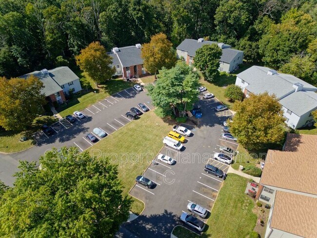 Building Photo - 19-7 Augusta Ct