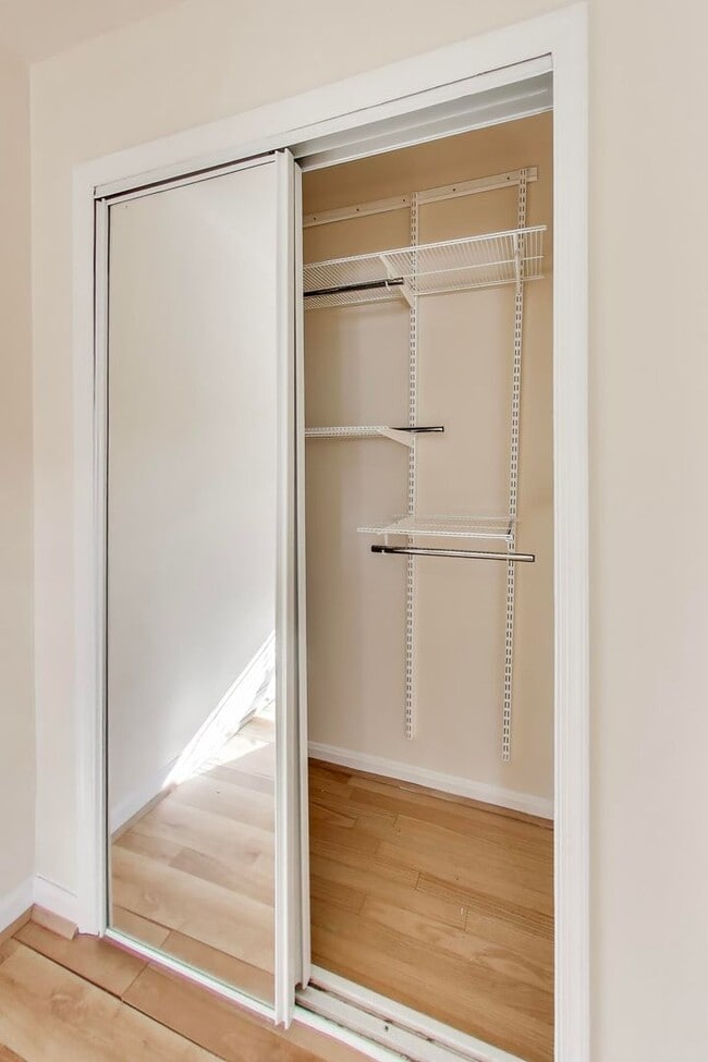 Building Photo - FRESH & READY -- Elegant 3 bedroom, 2.5 bath - 2 Level Condo!