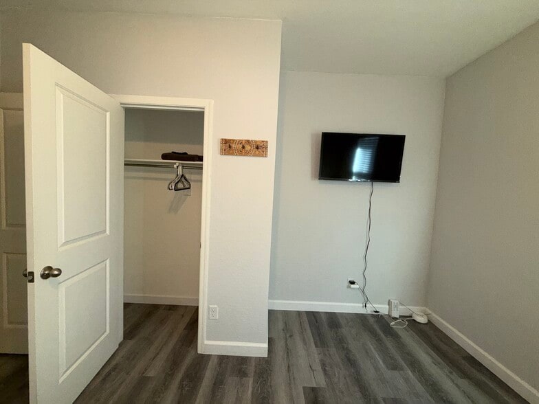 Downstairs XL Suite - 19996 W Mesquite Dr