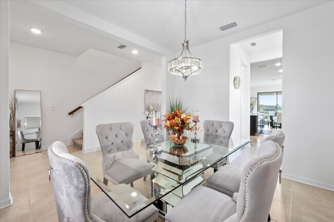 Building Photo - 12195 Stirrup Dr