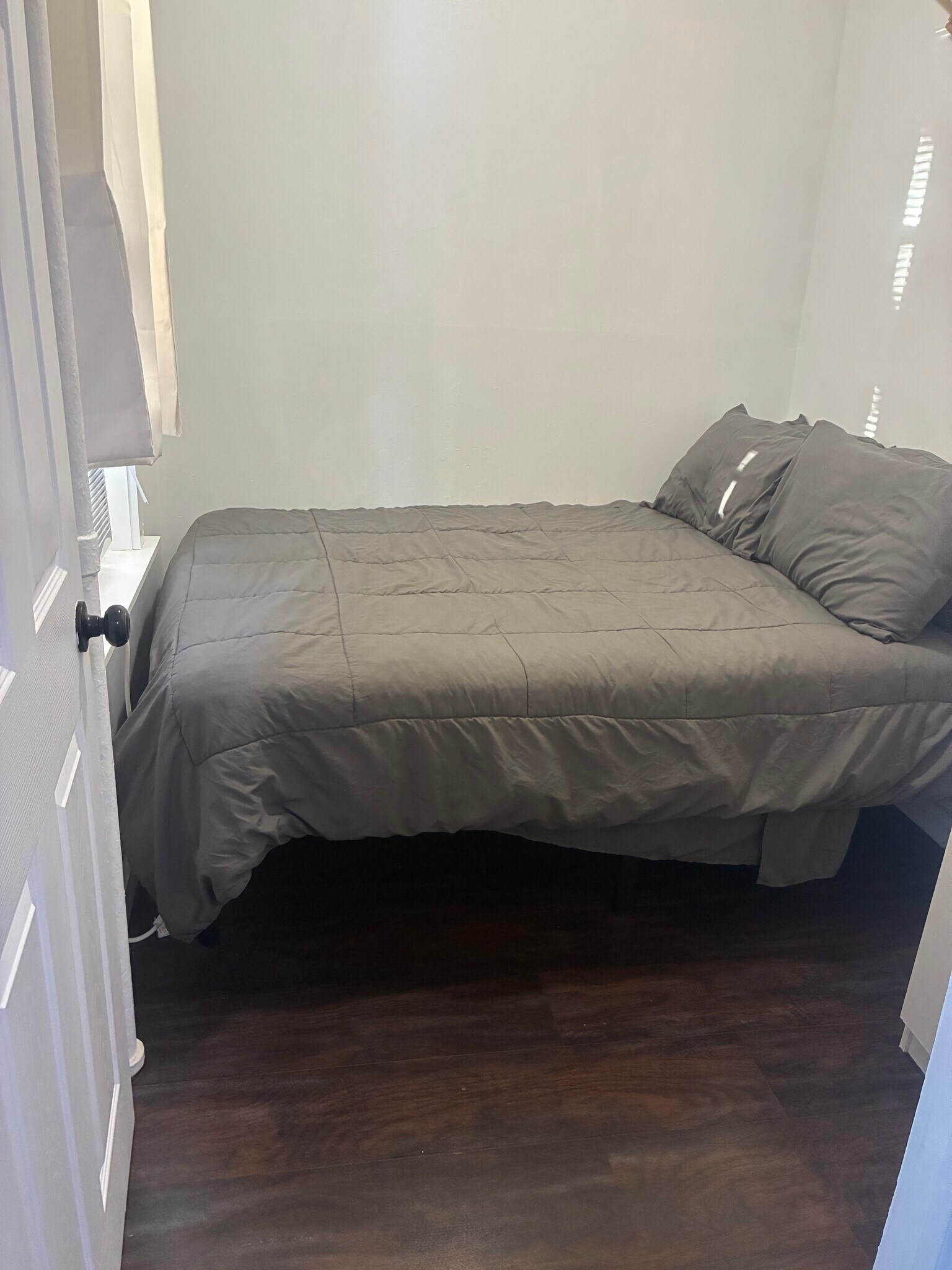 Building Photo - 1634 Summerfield St