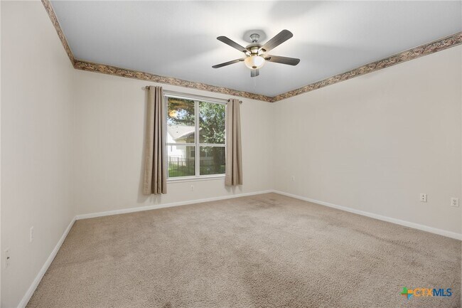 Building Photo - 113 Bluebell Dr