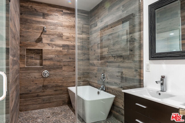 Building Photo - 8002 4th St