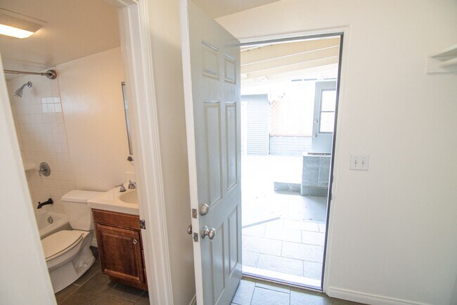 Building Photo - Charming 3-Bedroom Home for Lease in College West, San Diego