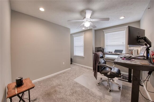Building Photo - 109 Shaley Dr