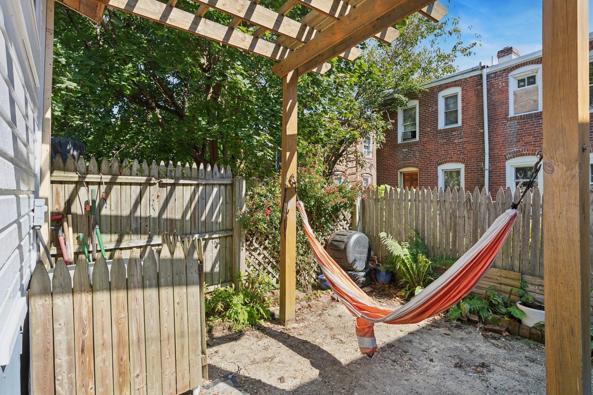Backyard w/ Hammock - 155 Sheldon Ln