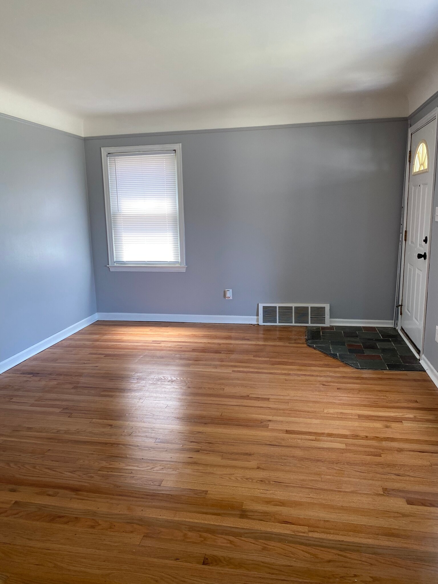 Building Photo - 11448 Columbia