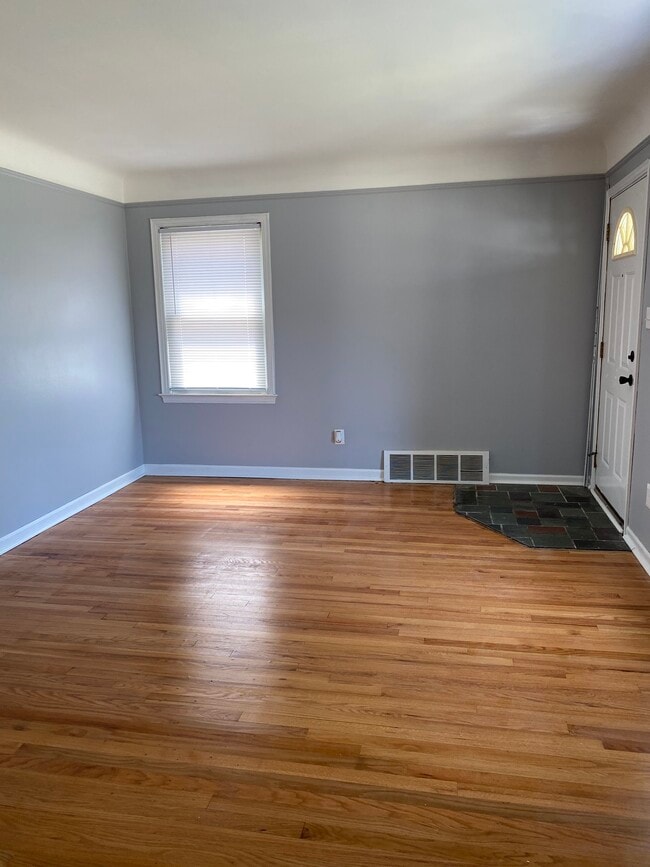 Building Photo - 11448 Columbia