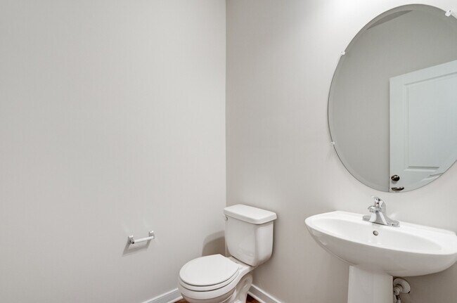 Building Photo - 317 Northfield Hts Ln