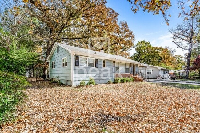 Building Photo - $1200! Beautiful 3 Bed/ 1 Bath home in Birmingham! Apply by 4/9 and save 50% off first month's rent!