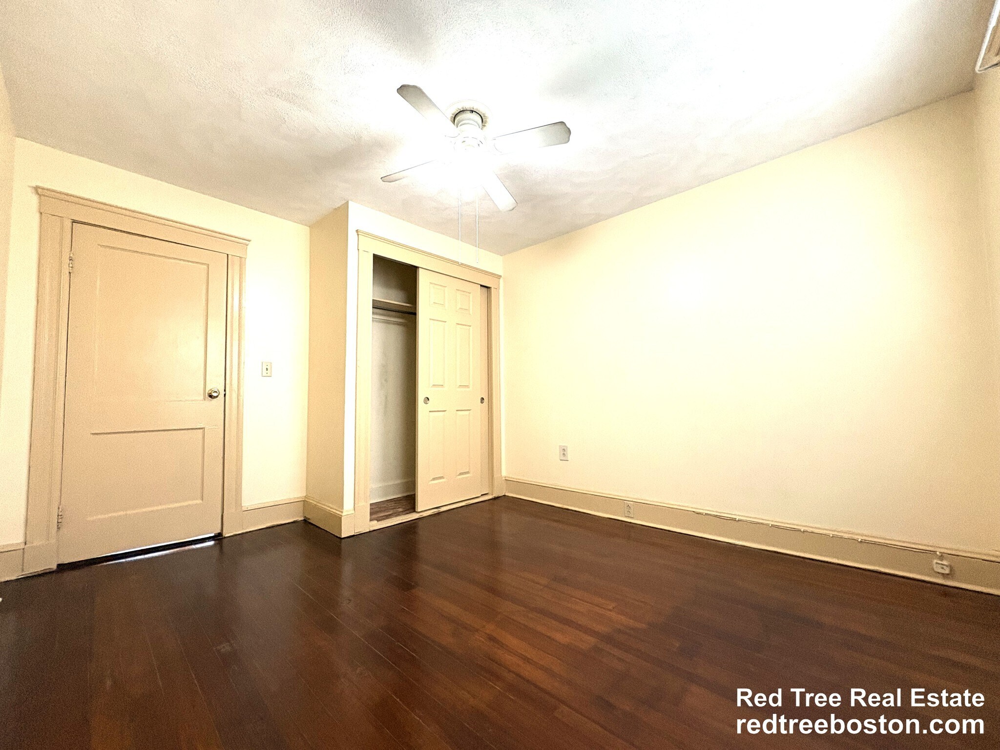 Building Photo - 595 Fellsway W