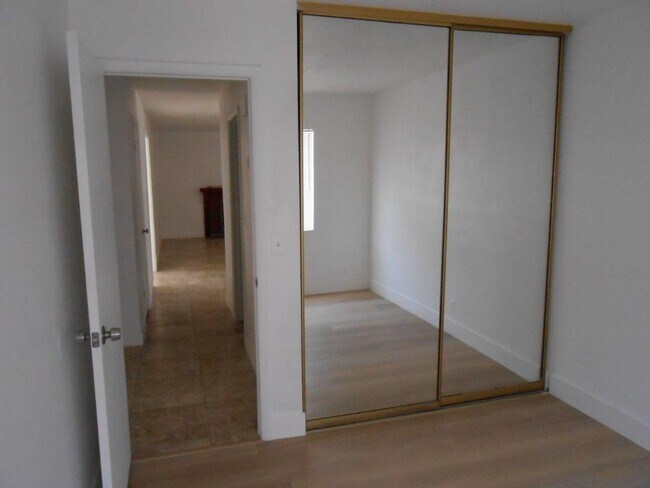 Building Photo - Single Story Home w/4 Bedrooms in Spring V...