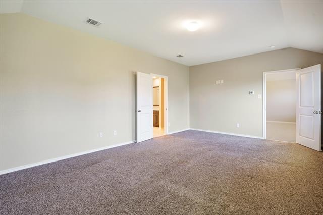 Building Photo - 806 Meadow Wood Ln