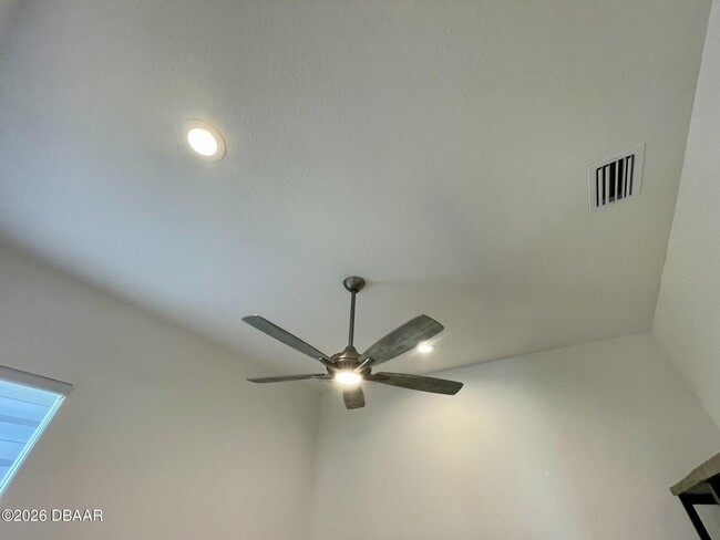 Building Photo - 437 Aquamarine Wy