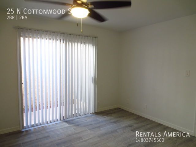 Building Photo - 2 Master Bedrooms in Fully Remodeled, Sing...