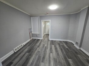 Building Photo - 308 Clayton St