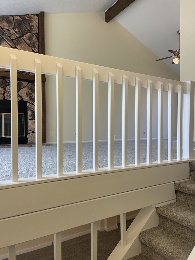 Building Photo - 406 Laredo Rd