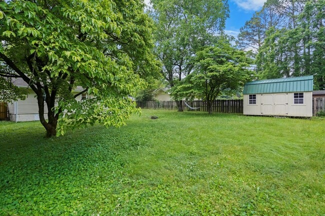 Building Photo - 8141 Bonnafair Dr