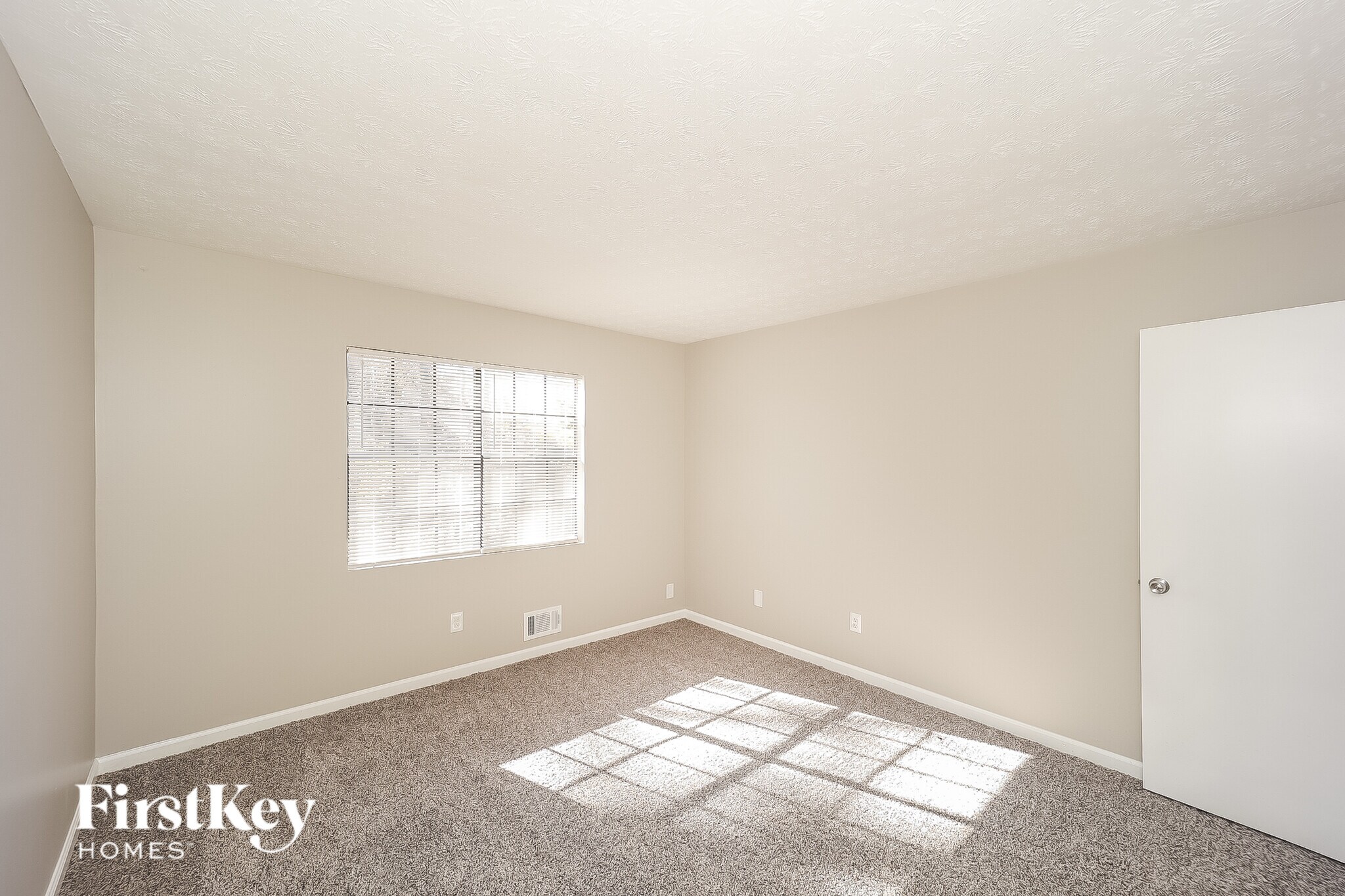 Building Photo - 1292 Brookvale Dr