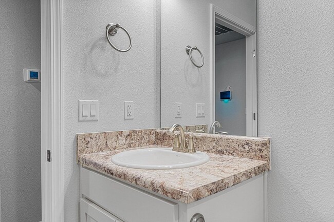 Building Photo - 103 Ridgeway Cir