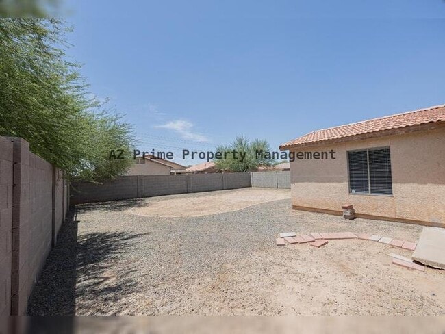 Building Photo - 6413 W Elwood St