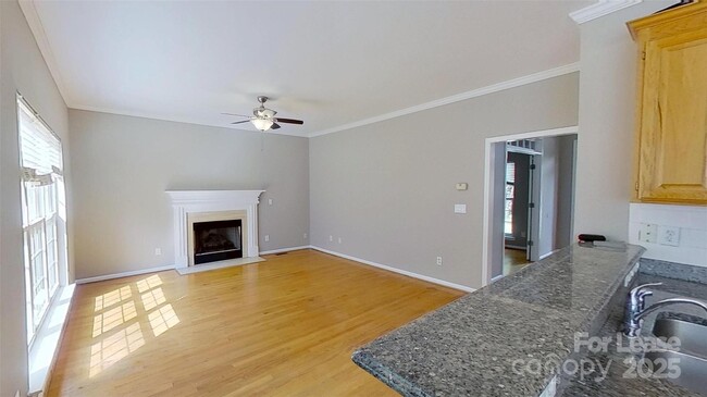Building Photo - 12111 Carolina Oak Cir