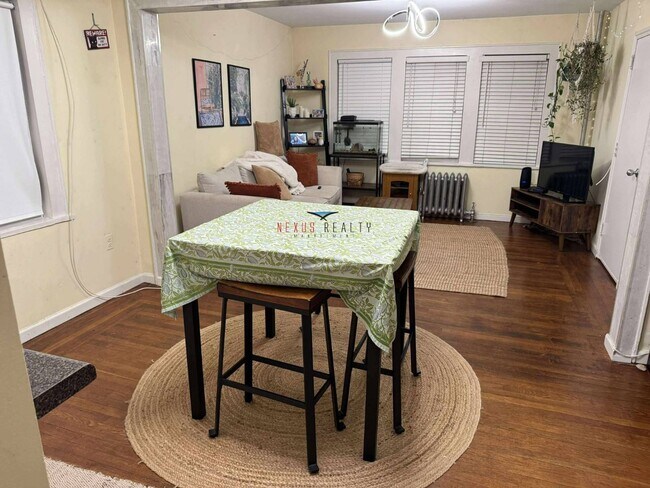 Building Photo - 21-12 29th St