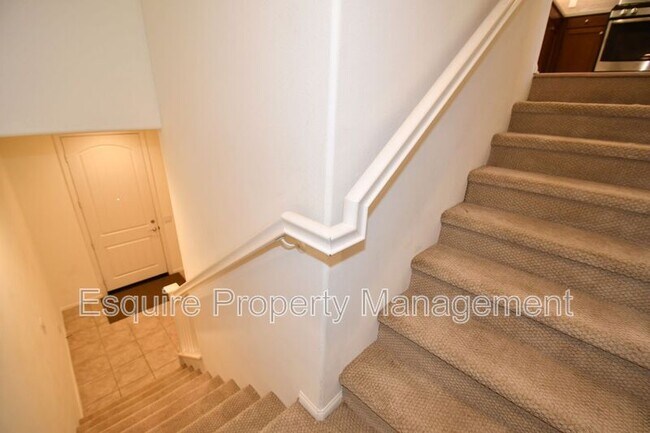 Building Photo - 433 Castiano St