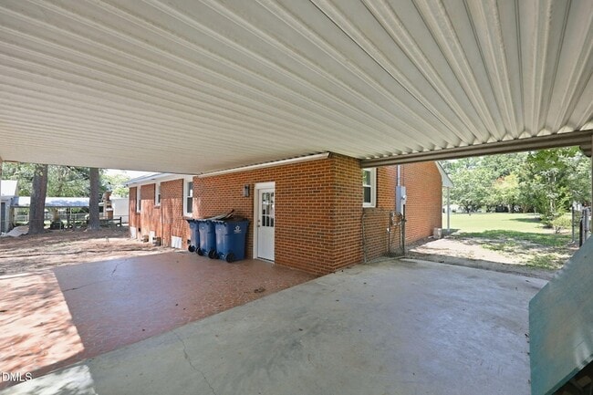 Building Photo - 1305 Erwin Rd