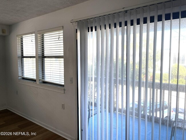 Building Photo - 2002 First St