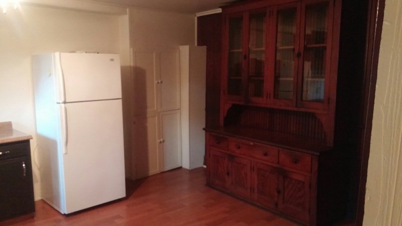 Building Photo - 27 Noster St