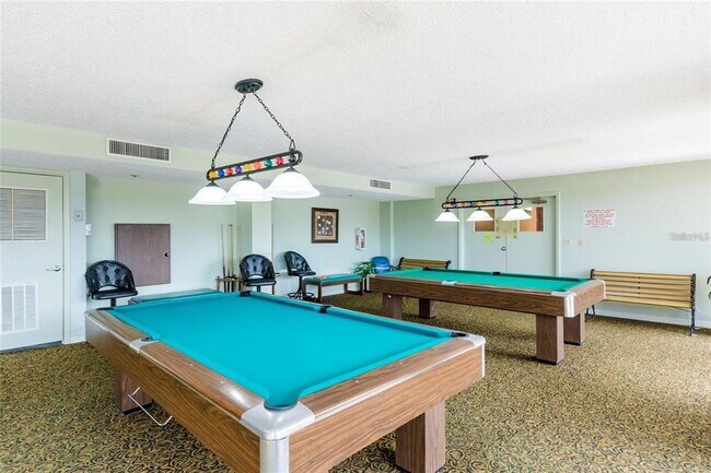 Building Photo - 1 Key Capri