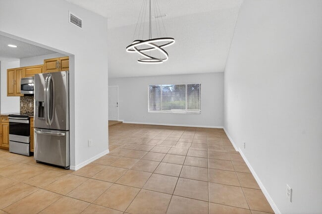 Building Photo - 4135 Bay Laurel Way