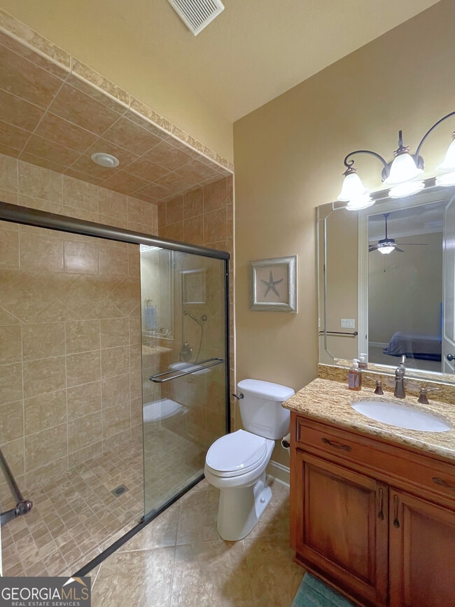 Building Photo - 208 Serpentine Dr