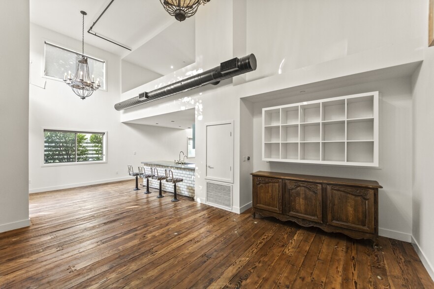 Building Photo - 1700 Sawtelle Blvd
