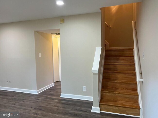 Building Photo - 1635 Westwind Way