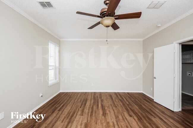Building Photo - 4713 Palm Ridge Dr