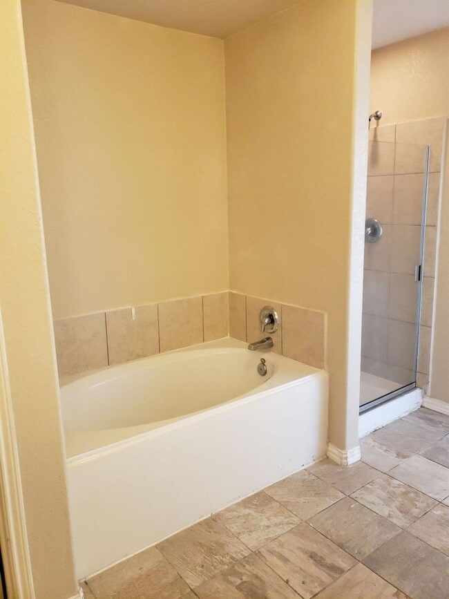 Building Photo - 15810 Sheldon Ridge Way