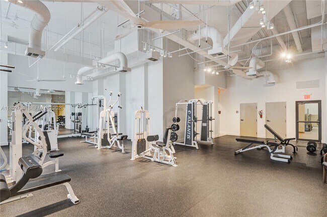 Building Photo - 11113 Biscayne Blvd