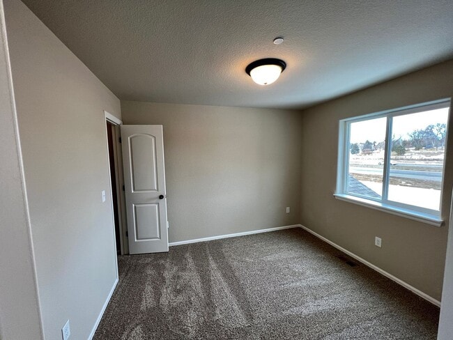 Building Photo - 5551 W 29th St