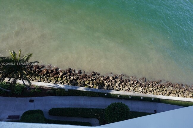 Building Photo - 848 Brickell Key Dr