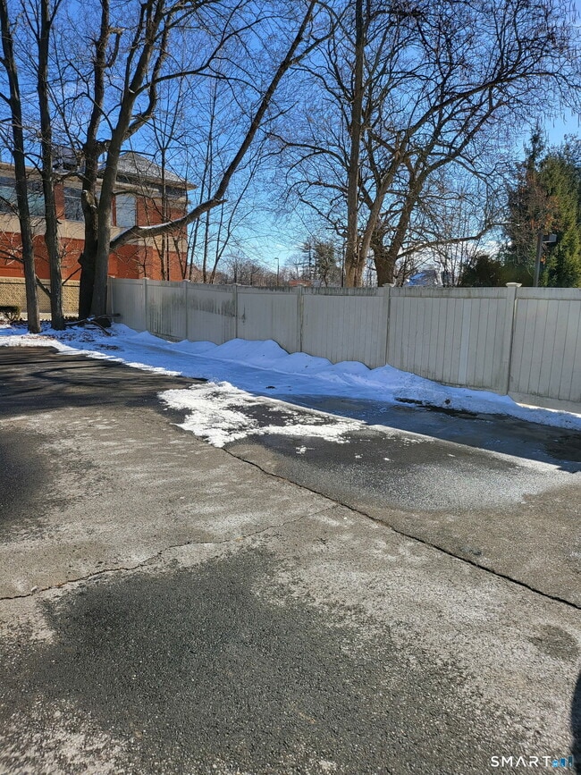 Building Photo - 20 Elmer St