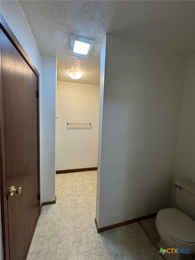 Building Photo - 205 Wingate Ct