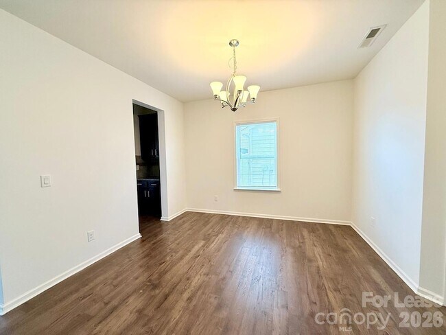 Building Photo - 4909 Grace View Dr