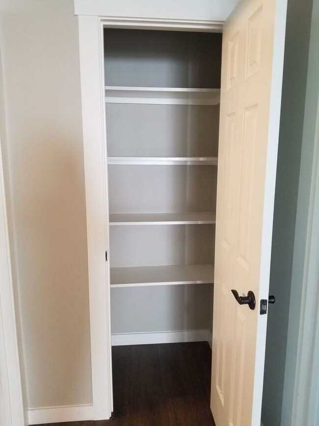 Building Photo - West Valley 3 bedroom 3 Car Garage Custom ...