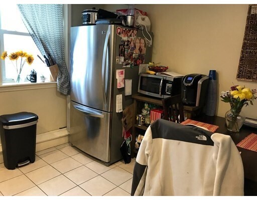 Building Photo - 137 Peterborough St